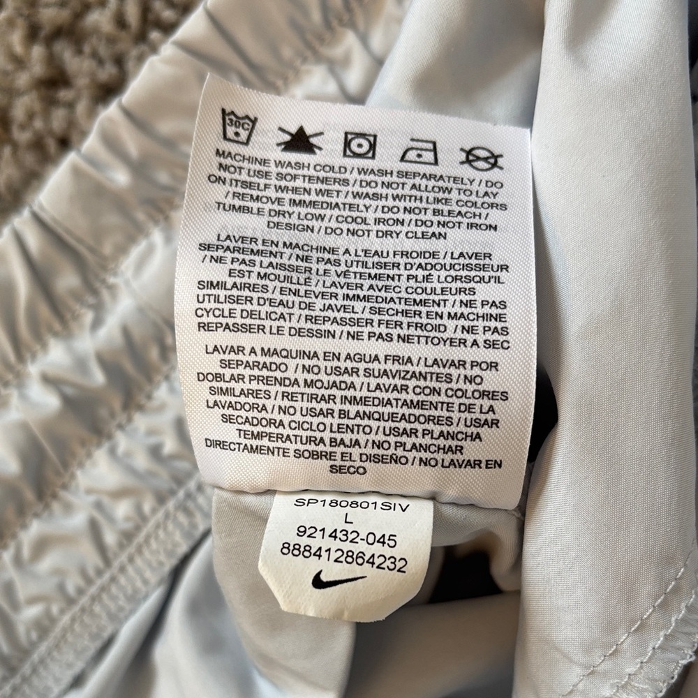 Nike Women's Light Gray Joggers - Picture 10 of 14
